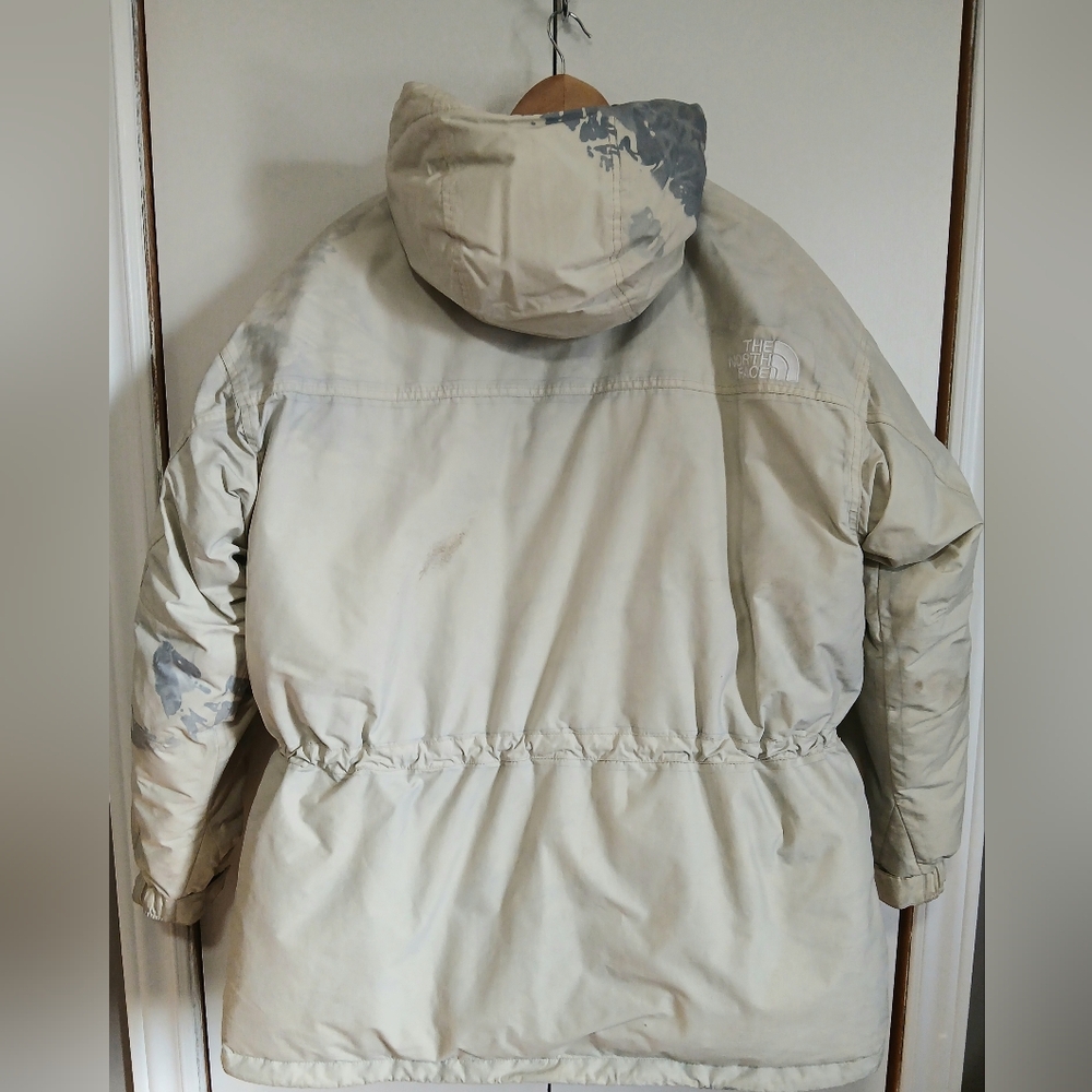 The North Face Men’s XL Goose Down Marbled Beige & Grey Winter Parka - Picture 2 of 15
